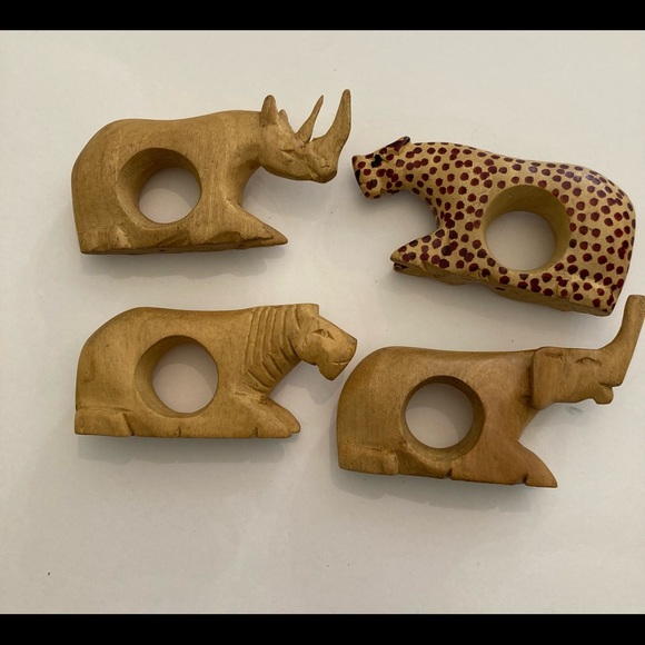 Hand carved wooden African Safari Animals napkin ring holders set of  four - Picture 1 of 7